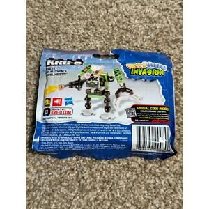2013 KRE-O Cityville Invasion Dr. Mayhem's Jewel Heist Figure Robot Vehicle Set